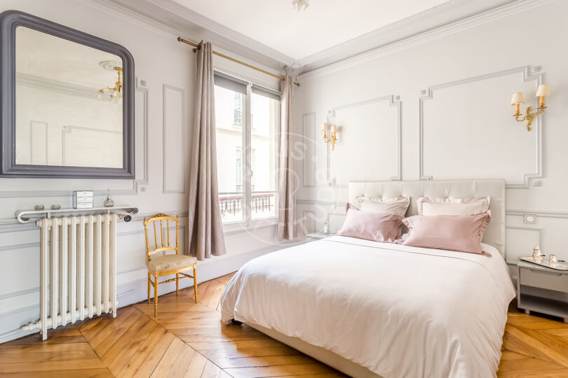 Furnished 3 bedrooms - Paris 75008 - 9920