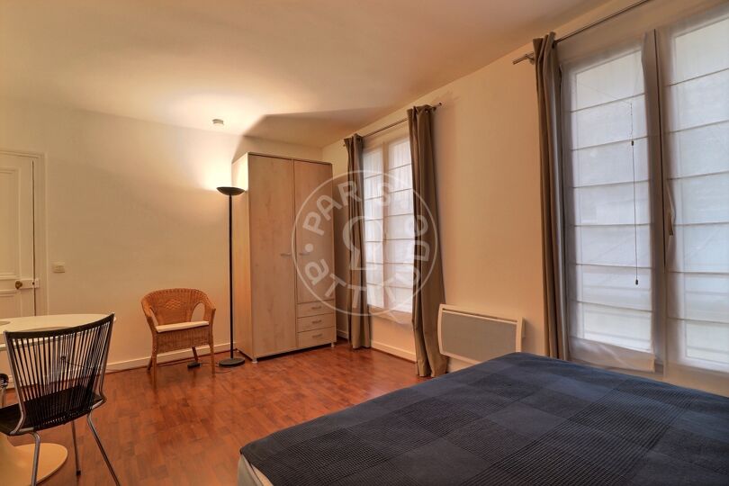 Estudio amueblado - París 75007 - 9926