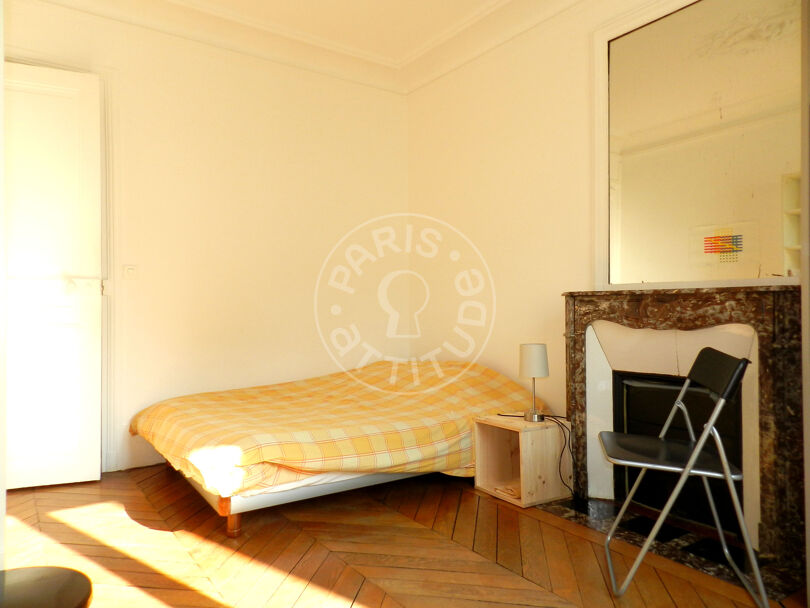 1 dormitorio amueblado - París 75009 - 9967
