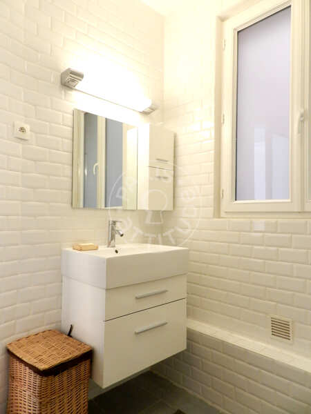 Baño Piso amueblado - 40m²  - 1 dormitorio - Poissonnière - París