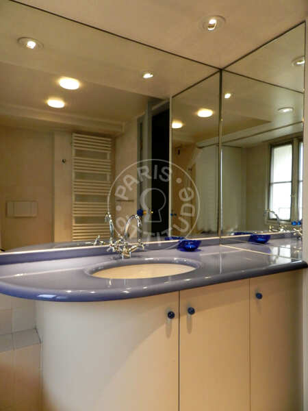 Badezimmer Möblierte maisonette - 126m²  - 3 Zimmer - Latin / Saint-Michel - Paris