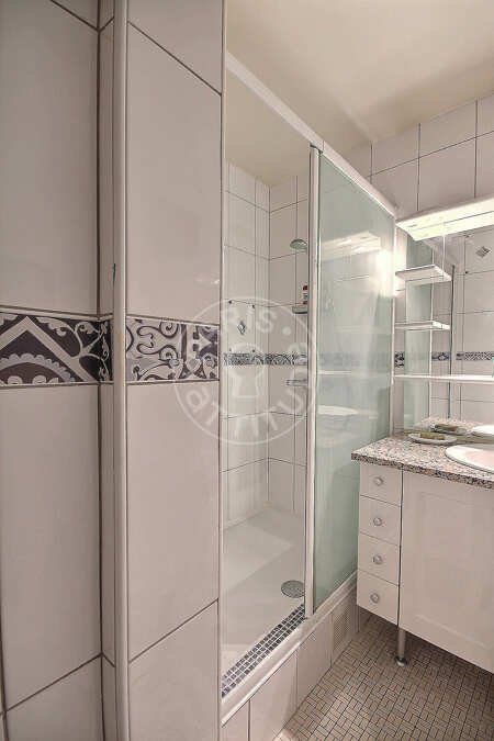 Bathroom Furnished apartment - 48m²  - 1 bedroom - Nation - Paris